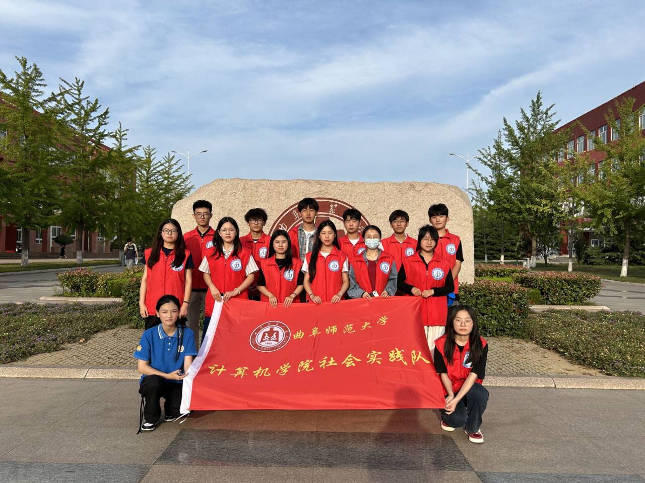 w(chung)L(fng)^(q)