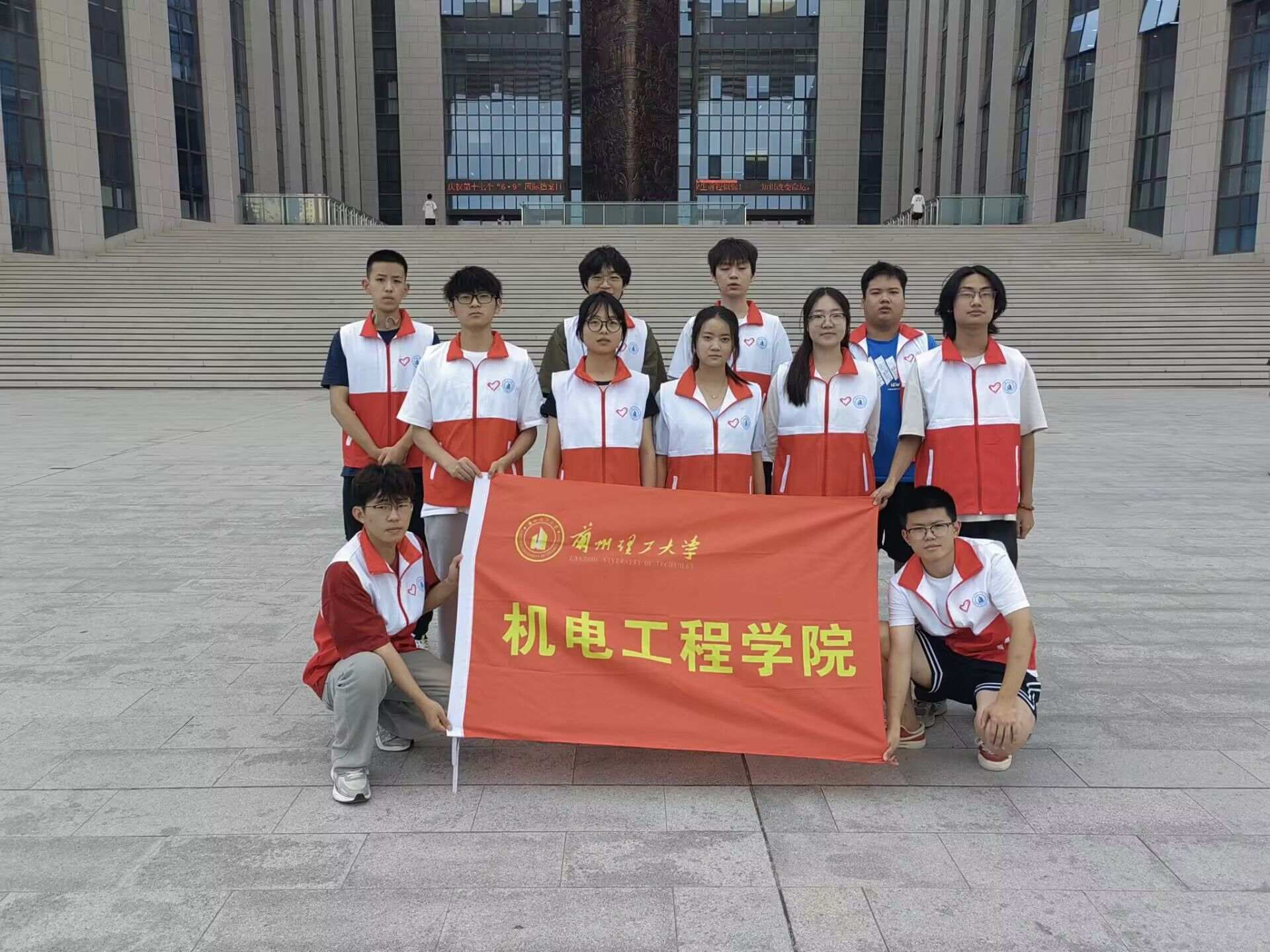 mW(xu)l(xing)ഺ֮֮ãl(xing)ƪ